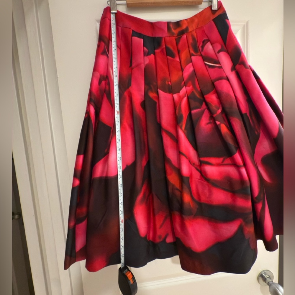 Tracy Reese Hope For Flowers Red/Black Floral Pleated Skirt W/Ruffled Hem Size 8 View 4
